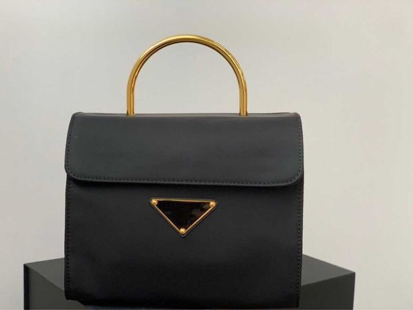 

brand shoulder bags for 2023 vintage portable one-shoulder diagonal waterproof women's middle bag new quality handbags purses female