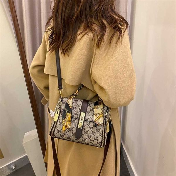 

2023 new luxury fashion bag leisure texture single messenger tide armpithigh