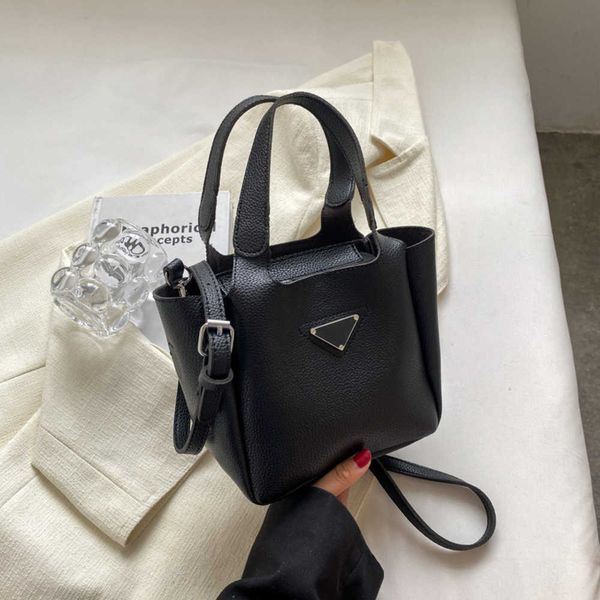 

70% 2023 luxury women's yangqi handheld dumpling new versatile vegetable basket one shoulder crossbody tote baghigh quality