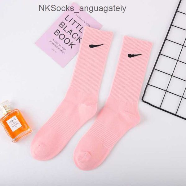 

luxury fashion men's socks women's hook brand stockings designers candy colorful medium long women men couple's stocking brea, Black