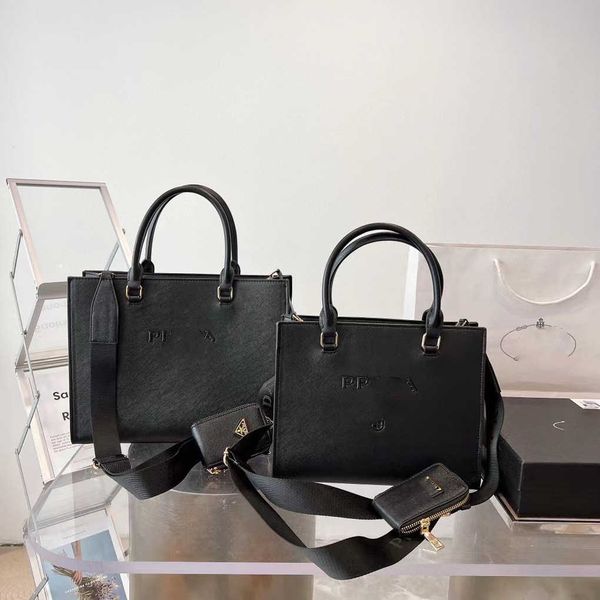 

80% 2023 luxury high imitation women's shoulder cross pattern killer portable diagonal leisure baghigh quality