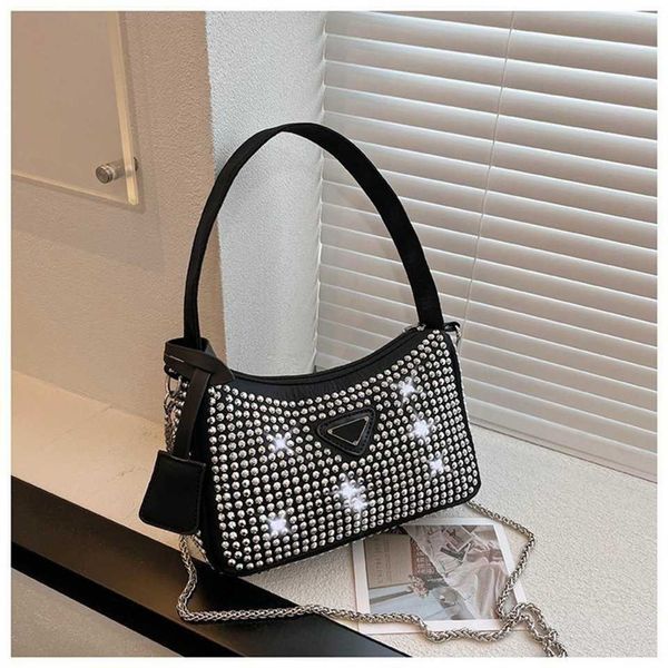 

2023 new shoulder bag spring and summer new literature one shoulder messenger casual bright diamond armpit small square handbaghigh