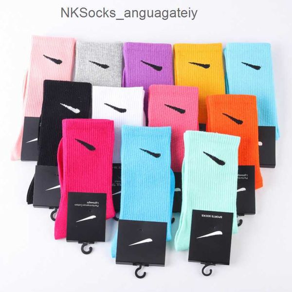 

luxury men's fashion socks women's hook brand stockings designers candy colorful medium long women men couple's stocking brea, Black