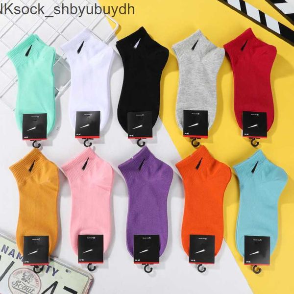 

luxury fashion men's socks women's hook brand stockings designers candy colorful medium long women men couple's stocking brea, Black