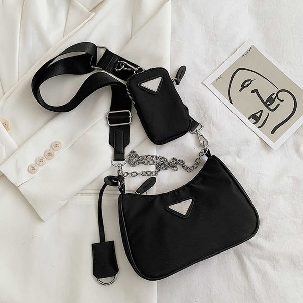 

2023 new shoulder bag nylon armpit net red simple chain dumpling crossbody three in onehigh