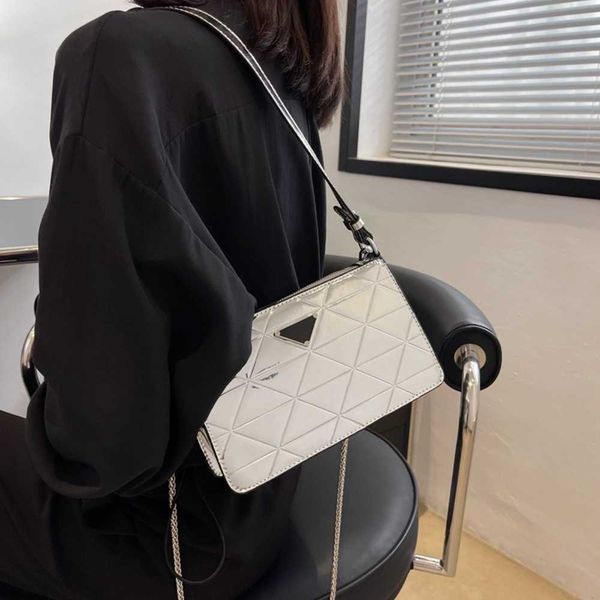 

70% 2023 luxury underarm women's summer new versatile niche messenger shiny lacquer leather chain small square baghigh quality
