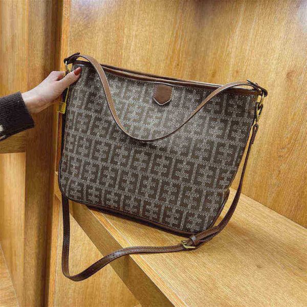 

2023 new luxury fashion bag for women capacity commuter tote autumn armpit portablewomen'shigh