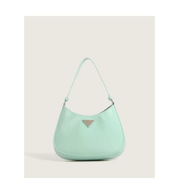 

2023 new shoulder bag simple small fresh armpit half moon summer style versatile hand french stickhigh