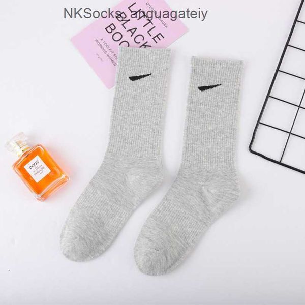 

fashion men's luxury socks women's hook brand stockings designers candy colorful medium long women men couple's stocking brea, Black