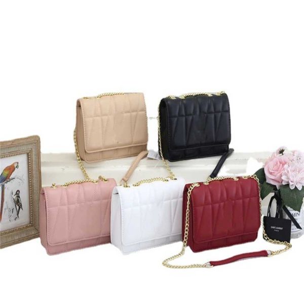 

2023 new luxury fashion bag selling small square with one shoulderhigh