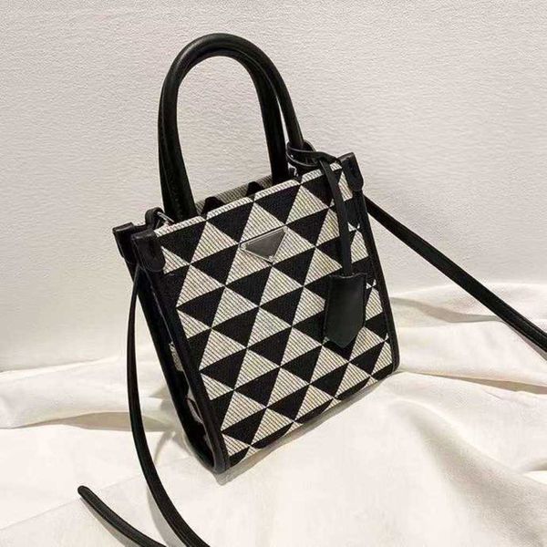 

80% 2023 luxury new plaid canvas tote handbag one shoulder messenger livehigh quality
