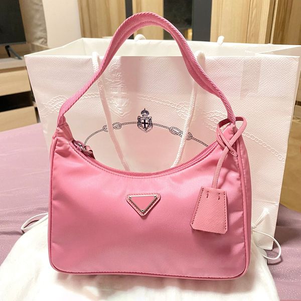 

designer triangle re-edition2000 2005 nylon chain tote bag saffiano prad bags womens mens luxury wallet handbags fashion clutch crossbody sh