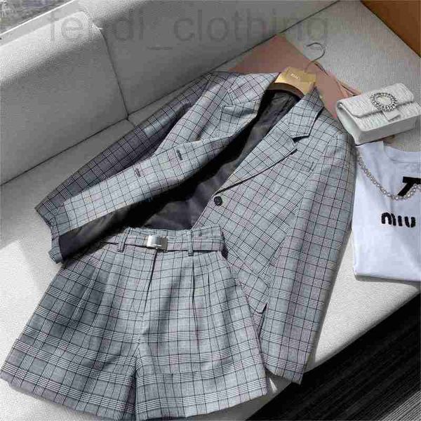 

two piece dress designe* early autumn new plaid decoration long sleeve lapel suit coat shorts 3180 3180, White
