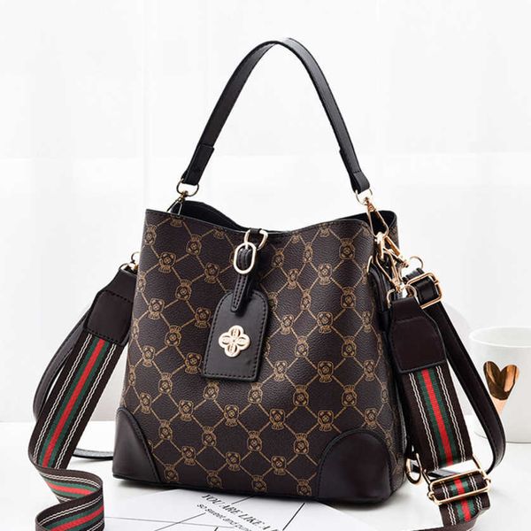 

2023 new crossbody bags for female large-capacity portable bucket versatile shoulder bag women shoulder handbag 50%off sale