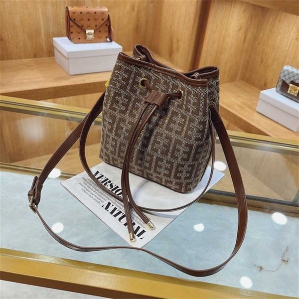 

2023 new luxury fashion bag style buckethigh