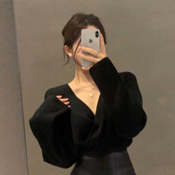 

autumn 2023 black t shirt for women gentle wild v long sleeve y2k korean style jumpers pullovers knitwear shirts 0225, White