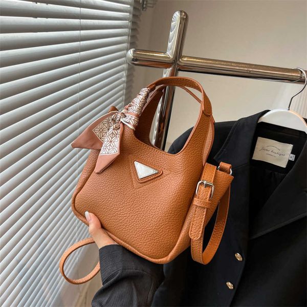

new fashion bag wholesale market senmeng new simple crossbody handheld one shoulder small bucket popularhigh