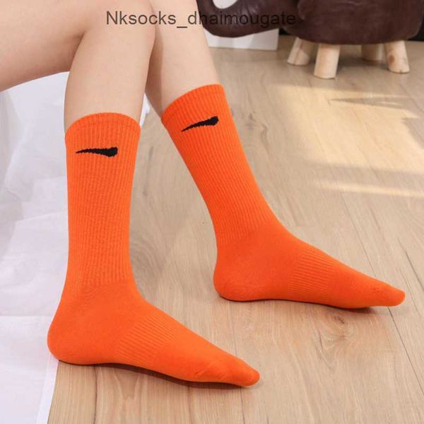 

fashion luxury men's socks women's hook brand stockings designers candy colorful medium long women men couple's stocking brea, Black