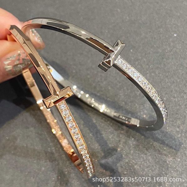 

high-quality v gold t1 bracelet narrow version single row set with half diamond and gloss three-dimensional v-shaped surface 18k rose gold f, Black