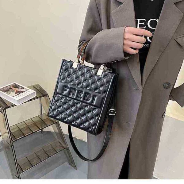 

2023 new luxury fashion bag jhiq texture portable tote trend versatilehigh