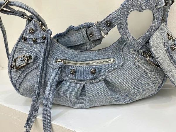 

cross designer heavy body chain bag women alligator candy bag shouder flap clutch mini purse cowboy diamond leather bag fashion graffiti mag