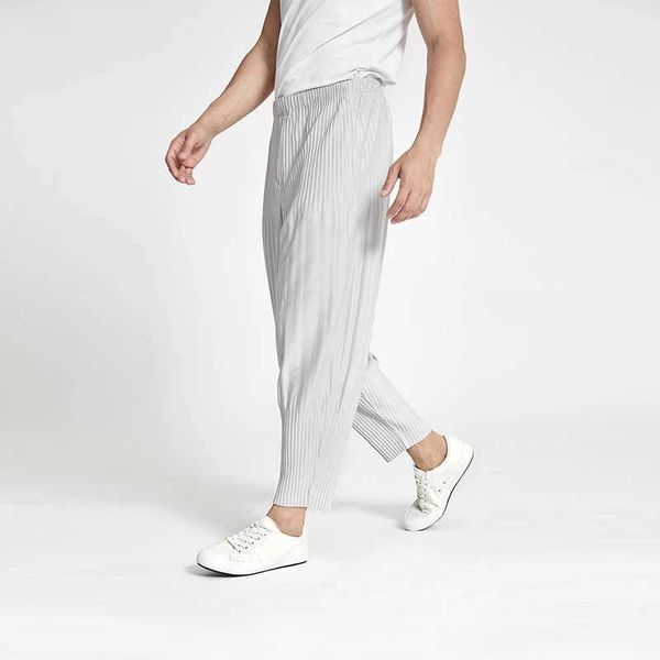 

men's pants summer 2022 new men's miyake folding pants large size loose and comfortable business style harem pants cropped pants z, Black