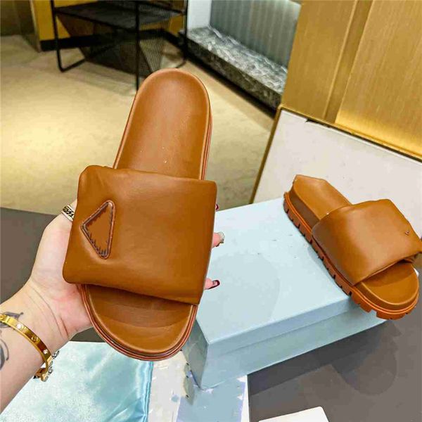 

fashion luxury slippers 2023 pradity men and women summer sandals beach slippers herringbone slippers casual outdoor home cartoon slippers 0, Black