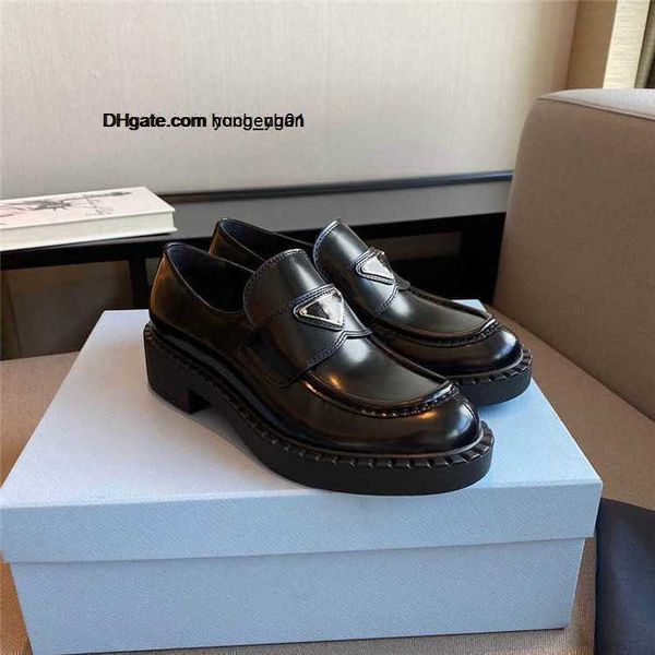 

designer 2023 luxury boots ladies black chocolate brushed leather loafers monolith triangle shoe increase platform sneakers cloudbust with