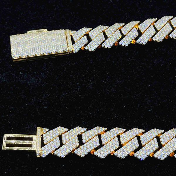 

2023 fashion hiphop luxury 925 sterling silver iced out 20mm moissanite diamond cuban link chain man