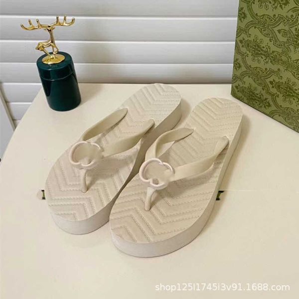 

designer shoes g family thick flip flops spring and summer 2023 new flat bottom sandals women's clip on beach slippers for lovers, Black