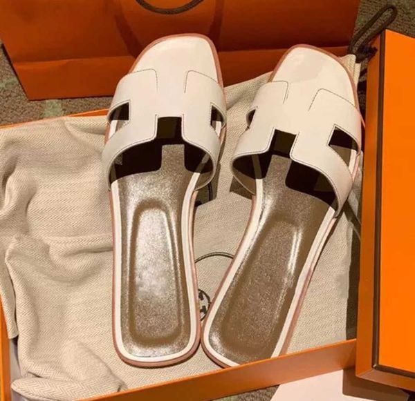 

beach slippers classic flat heel h lazy designer fashion cartoon big head 2023 shoes l bath ladies sexy, Black