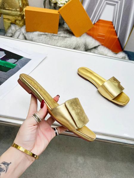 

sandal slipper slide 2023 internet celebrity burst solid color flat heels leisure thickened outside wear stepping on poop feeling increased, Black
