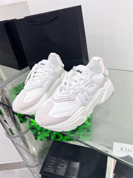 

2023 casual shoes boots women travel leather lace-up sneaker fashion lady designer running trainers letters woman shoe flat printed men snea, Black