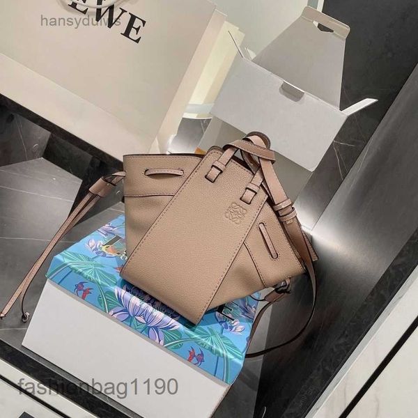 

2023 loews bucket shoulder bag women designer handbag mini drawstring leather messenger j8is