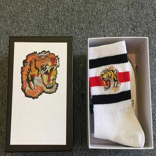 

4 pairs box cotton sports socks men tiger patter style stylish knitted famous style mens funny socks white black grey winter women211s