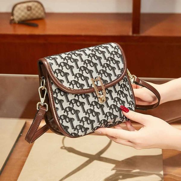 

2023 new luxury fashion handbags color casual shoulder messenger small square saddle women's bag shoulder tote bags for women