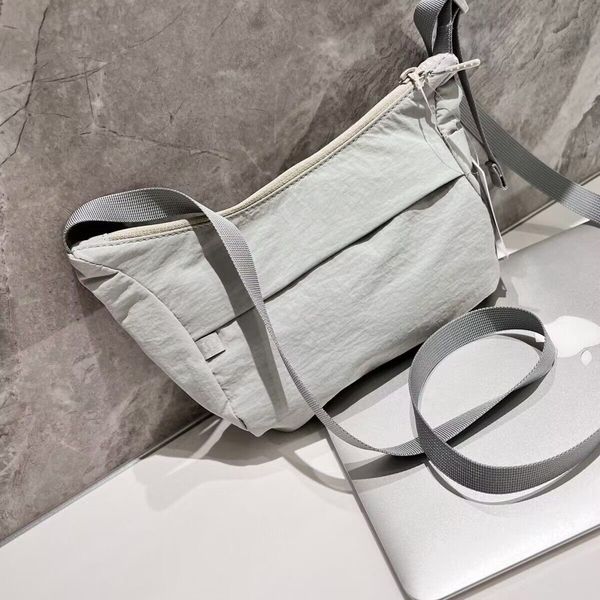 

2022 sport outdoor men women travel bag soft leisure underarm bag dual function bags hiking adjustable fitness tote yoga