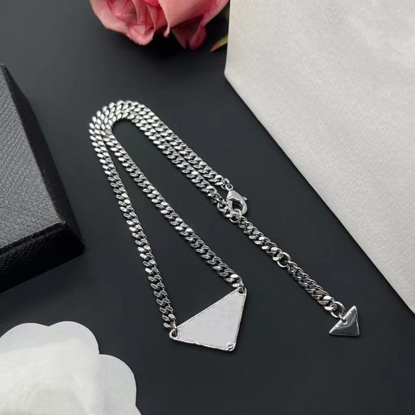 

Personalized Necklaces Women Stainless Steel Jewelry Never Fade Best Friend Necklace Sier Pendant Men Chains 48cm Inverted Triangle Designers Gift