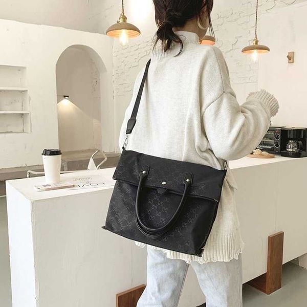 

new 2023 fashion brand bags women's trend large capacity single shoulder messenger casual versatile handbag designer handbags 60% off s