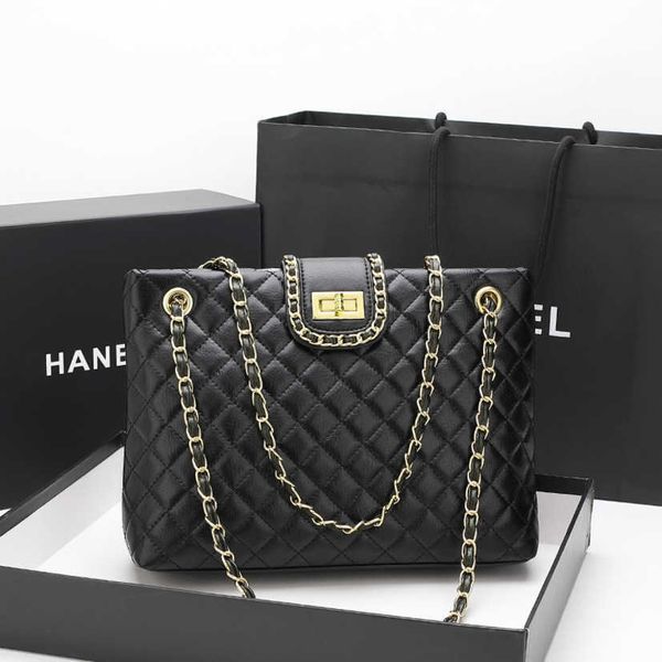 

2023 fashion letters designer bags korean spring large capacity rhombus chain tote single shoulder underarm handbag female women handbags 50