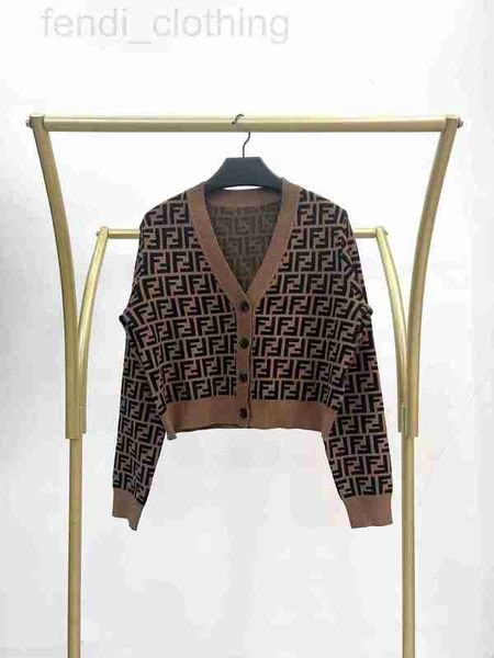 

women's knits & tees designer 2023 new double aging long-sleeved cashmere knitted cardigan color matching sweater coat s4ec, White