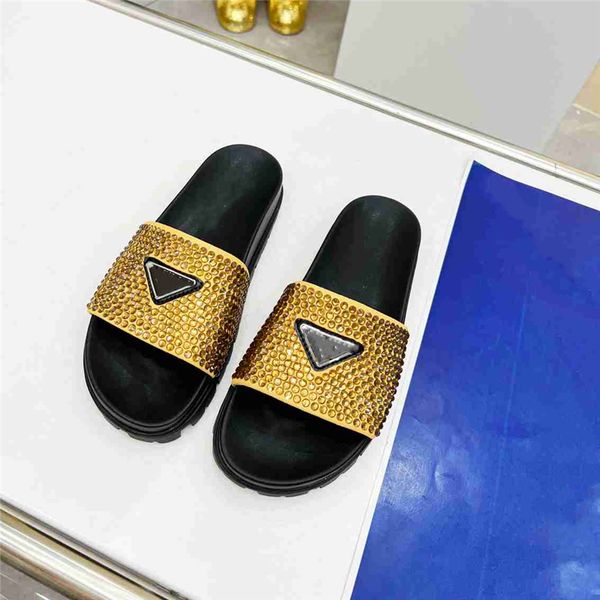 

fashion luxury slippers 2023 pradity men and women summer sandals beach slippers herringbone slippers casual outdoor home cartoon slippers 0, Black