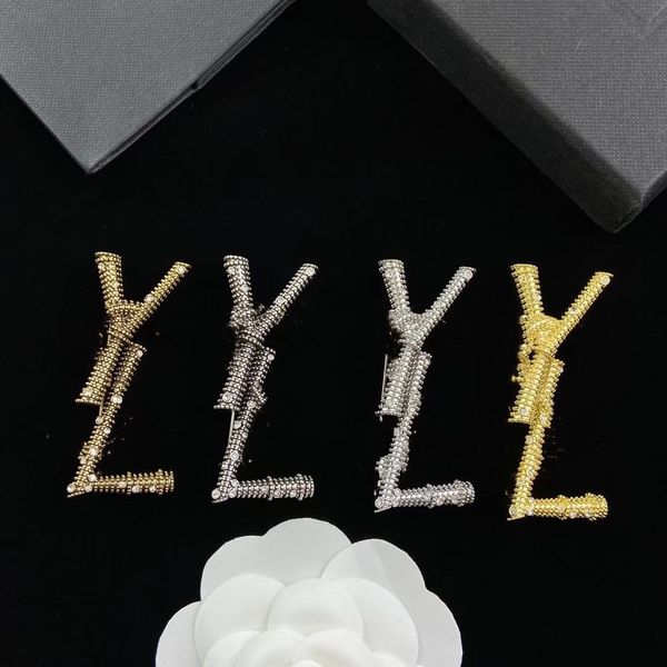 

european and american multi-color letter brooch retro high-end temperament suit accessories for men and women, Gray