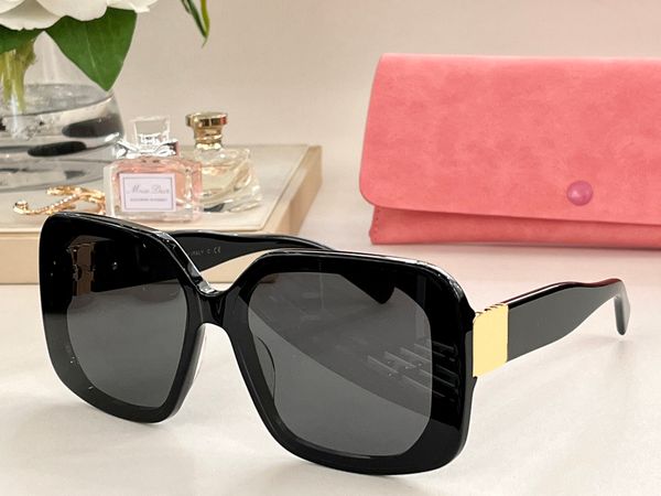 

sunglasses for women summer 67 designers style anti-ultraviolet retro plate full frame fashion eyeglasses random box 67v, White;black