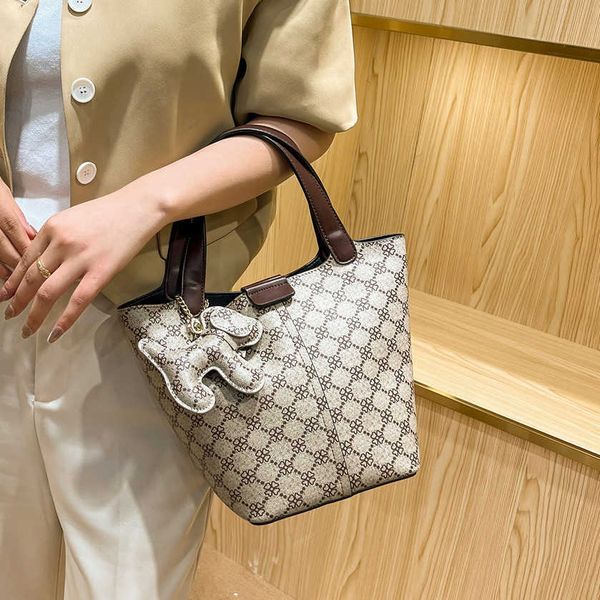 

2023 new luxury fashion handbags women's messenger shoulder bucket portable female bag shoulder tote bags for women