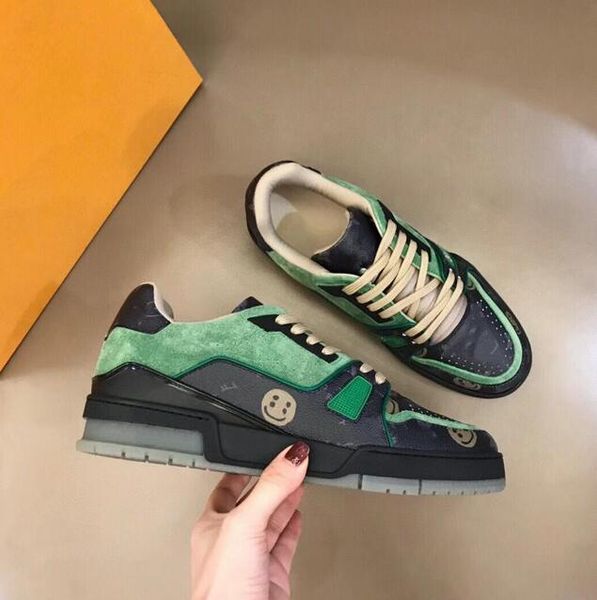 

new lvs printing coach shoes men's and women's casual shoes smiling face luxury cowhide tpu outsole letter embroidery fashion spor, Black
