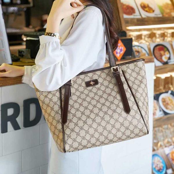 

2023 new luxury fashion handbags shoulder women's large capacity simple tote bag shoulder tote bags for women