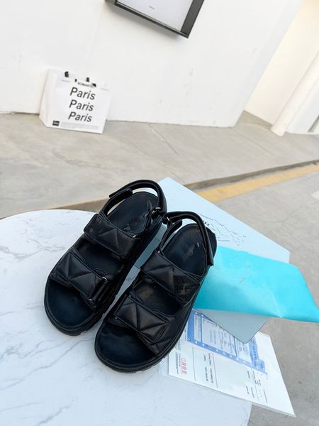 

lat slippers designer beach slide sandals men women slipper indoor sandal outdoor shoes rubber summer slides with box dust bag platform casu, Black