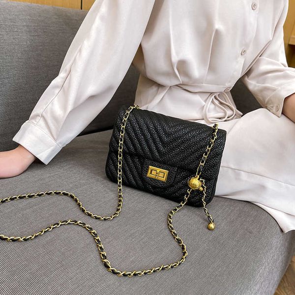 

luxury designer 2023 new ladies bags v-shaped rhombus women's bag korean spring summer single-shoulder cross-body golden chain fashion