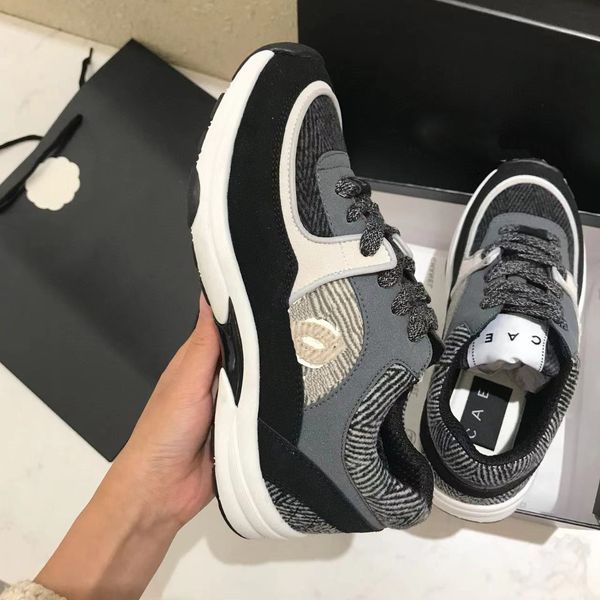 

designer sneakers oversized casual shoes white black leather luxury velvet suede womens espadrilles trainers women flats lace up platform 19